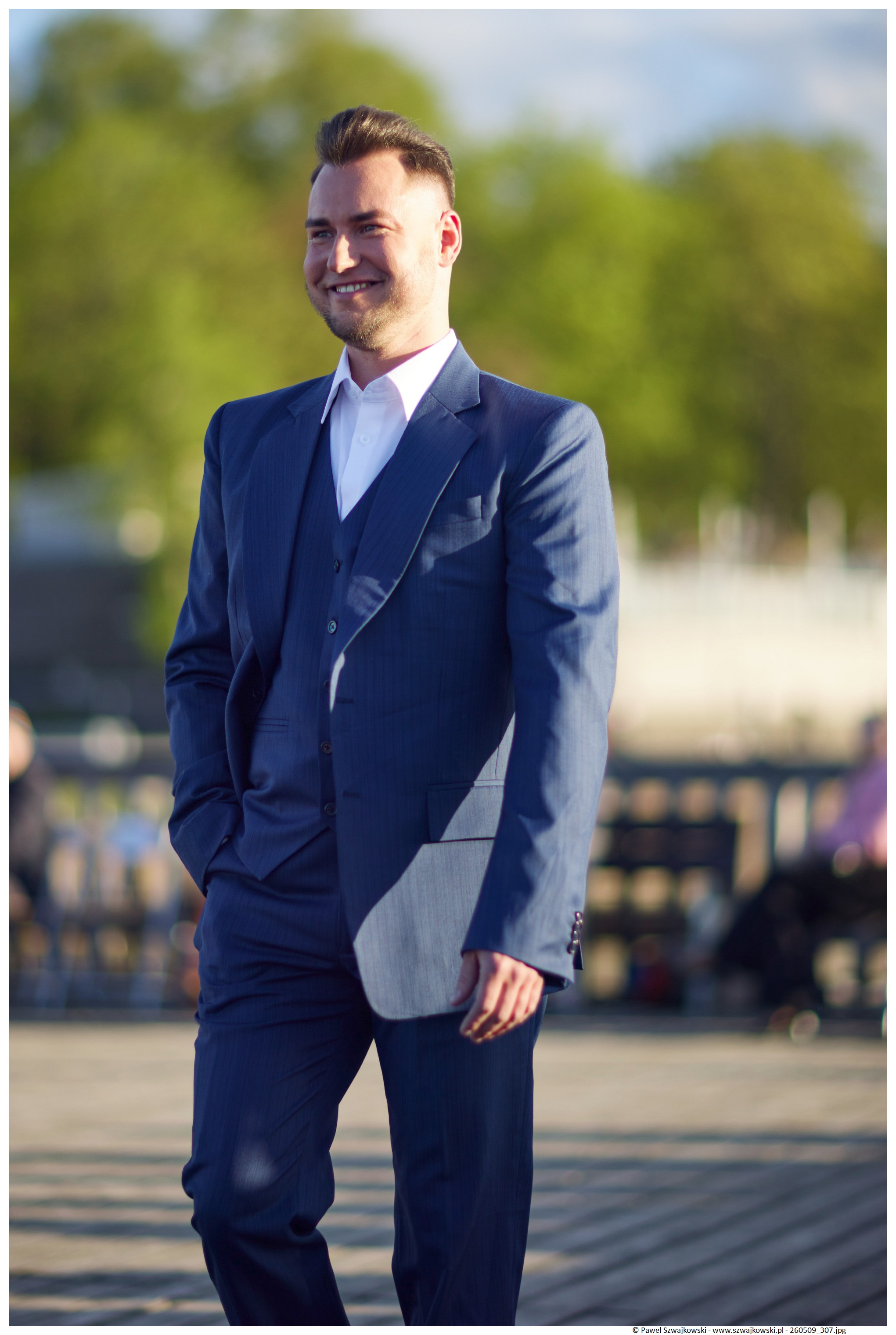 Azure Élite Suit