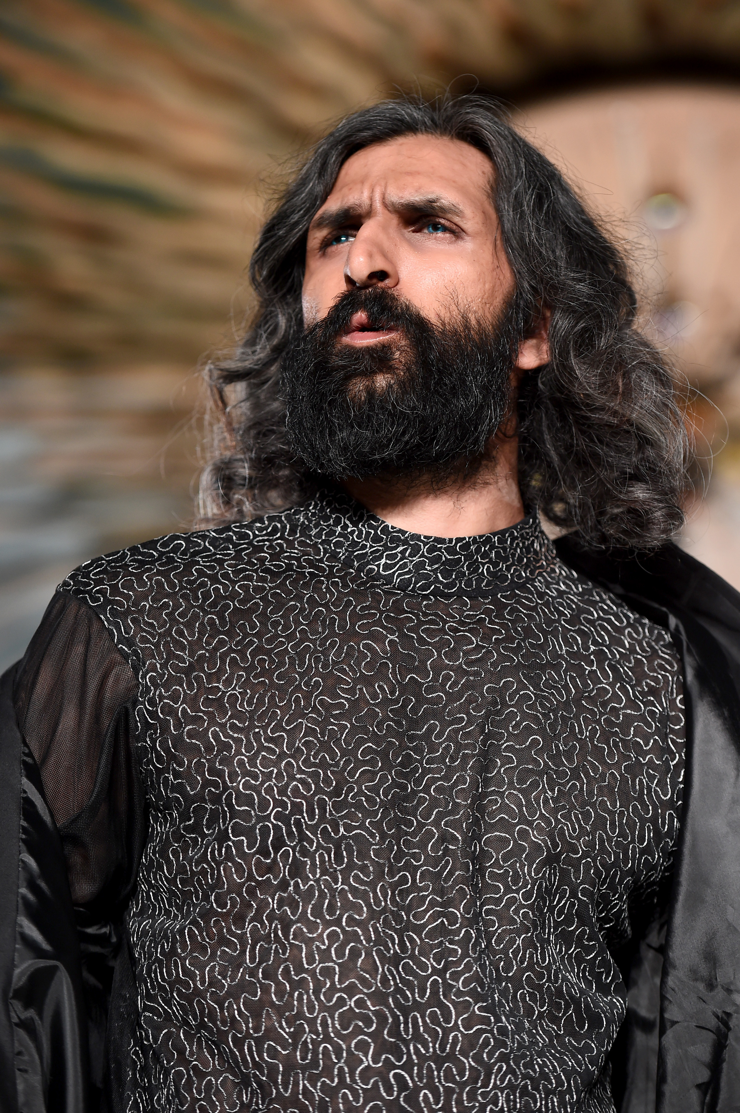 BLACK EMBROIDERED LONG COAT SUIT