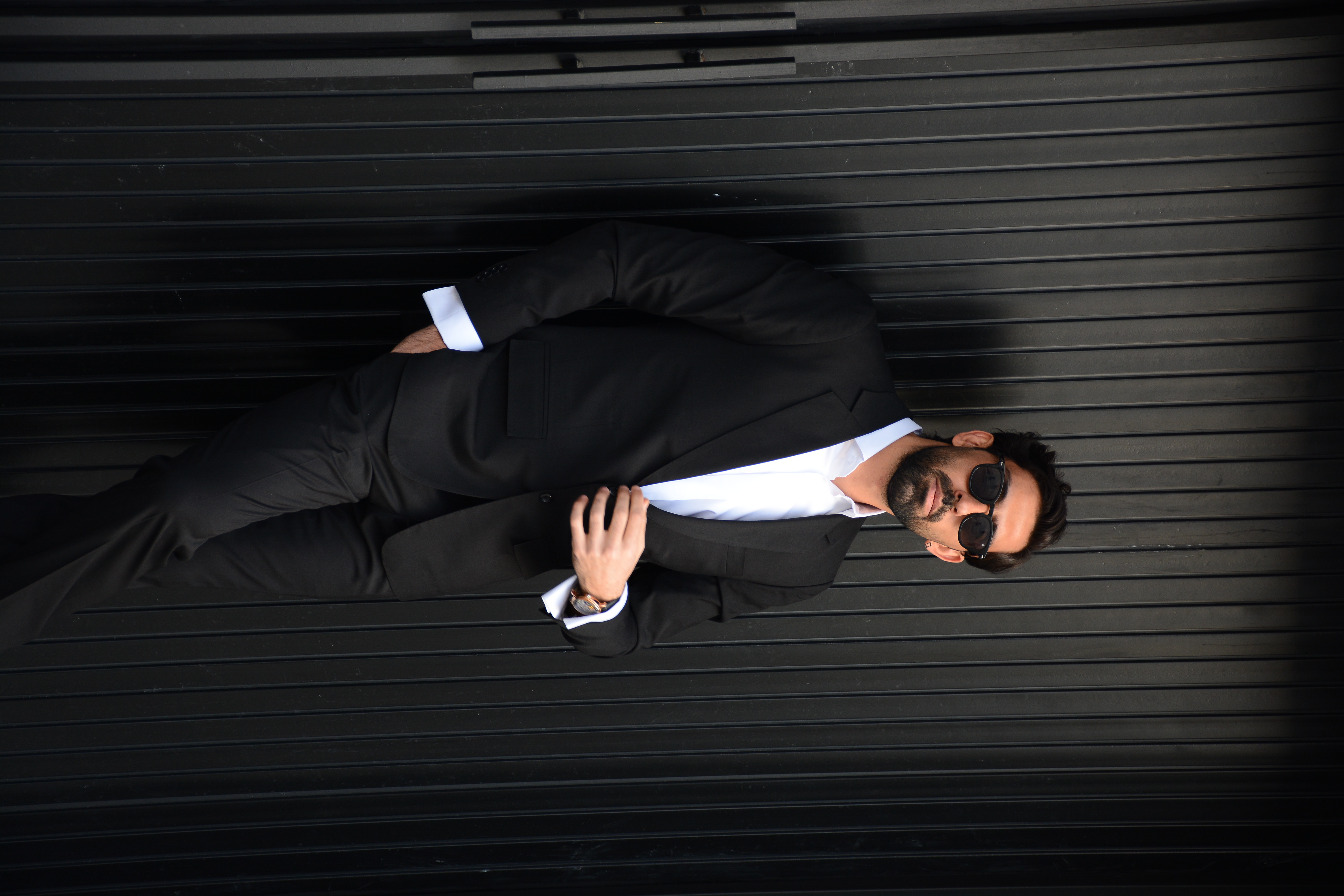 CLASSIC BLACK SLIM-FIT FORMAL SUIT