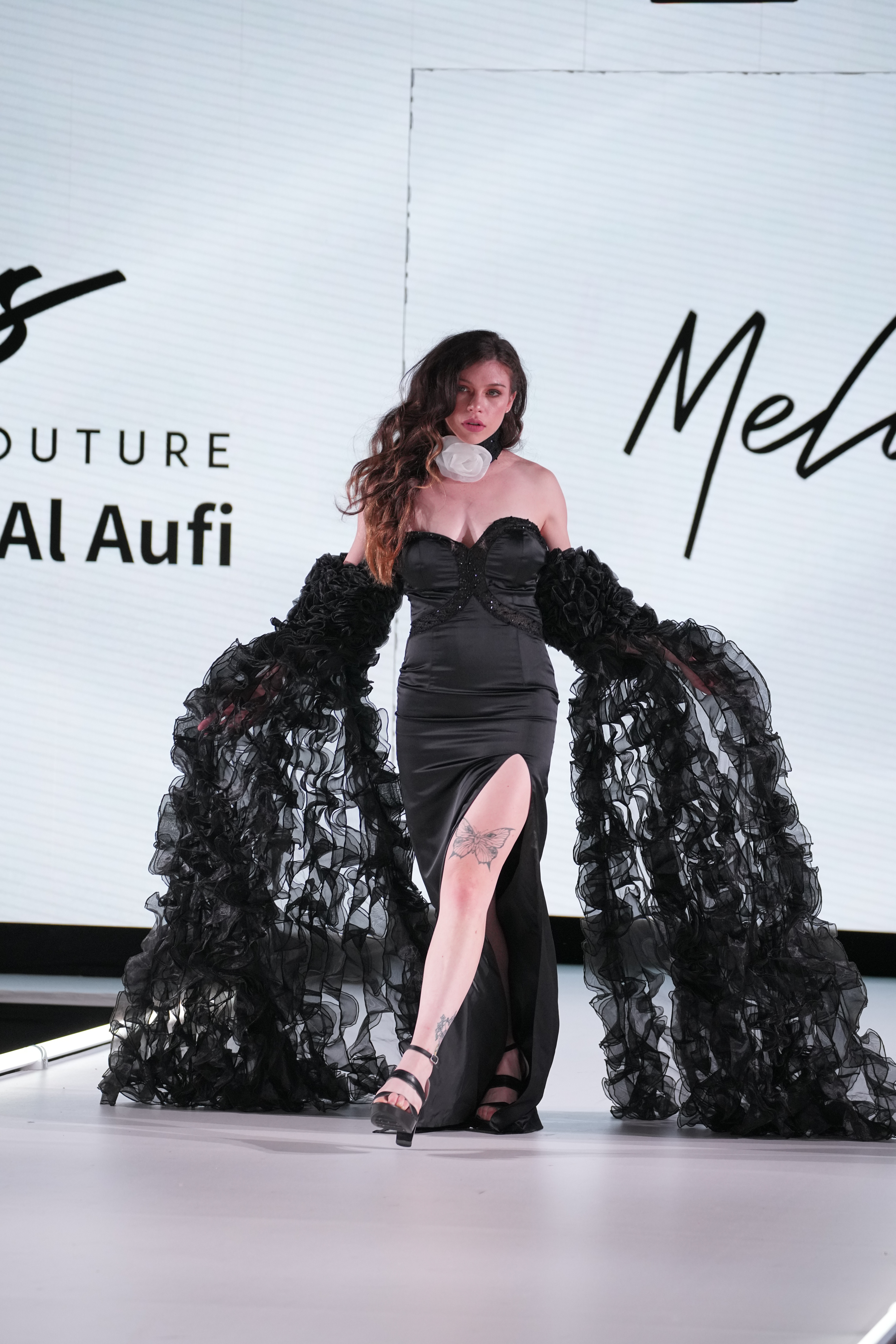 DRAMATIC NOIR SLIT GOWN