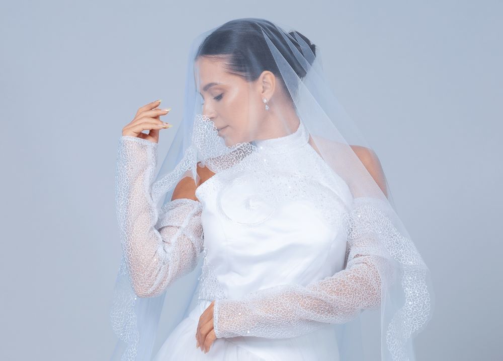 EMBROIDERED EDGE CHAPEL VEIL