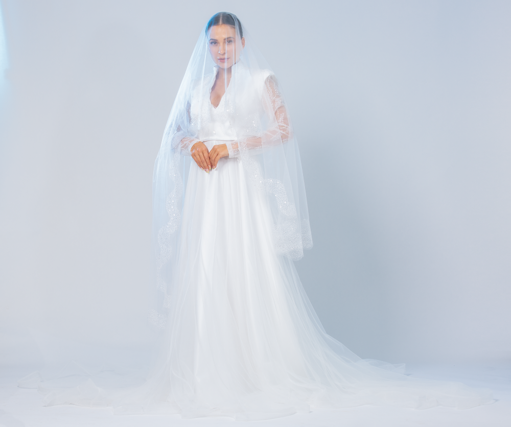 EMBROIDERED EDGE CHAPEL VEIL