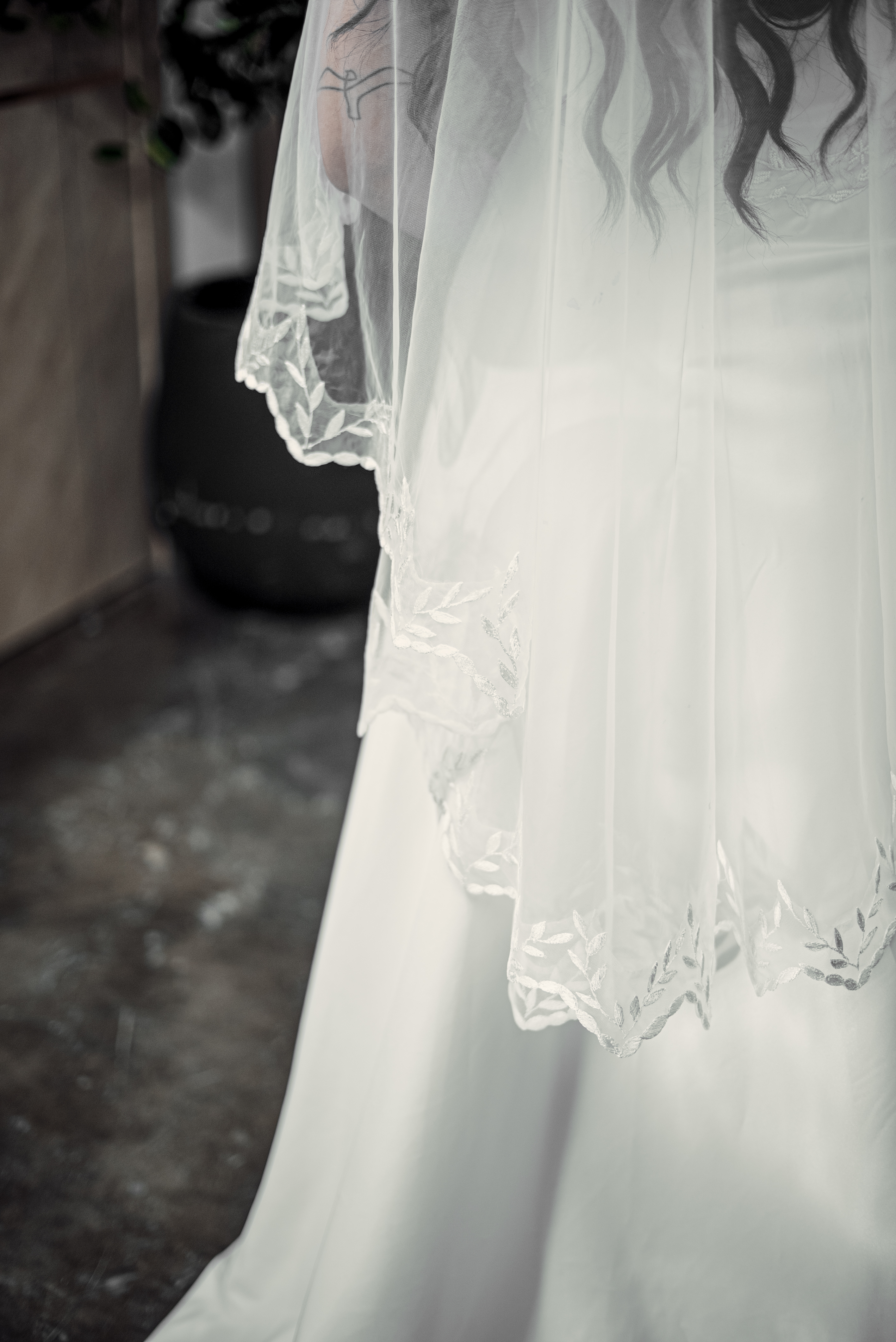 EMBROIDERED MANTILLA VEIL