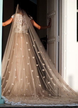 FLORAL-APPLIQUÉ CATHEDRAL VEIL