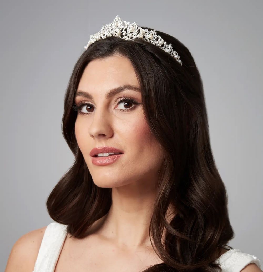 LACE-INSPIRED CRYSTAL BRIDAL TIARA