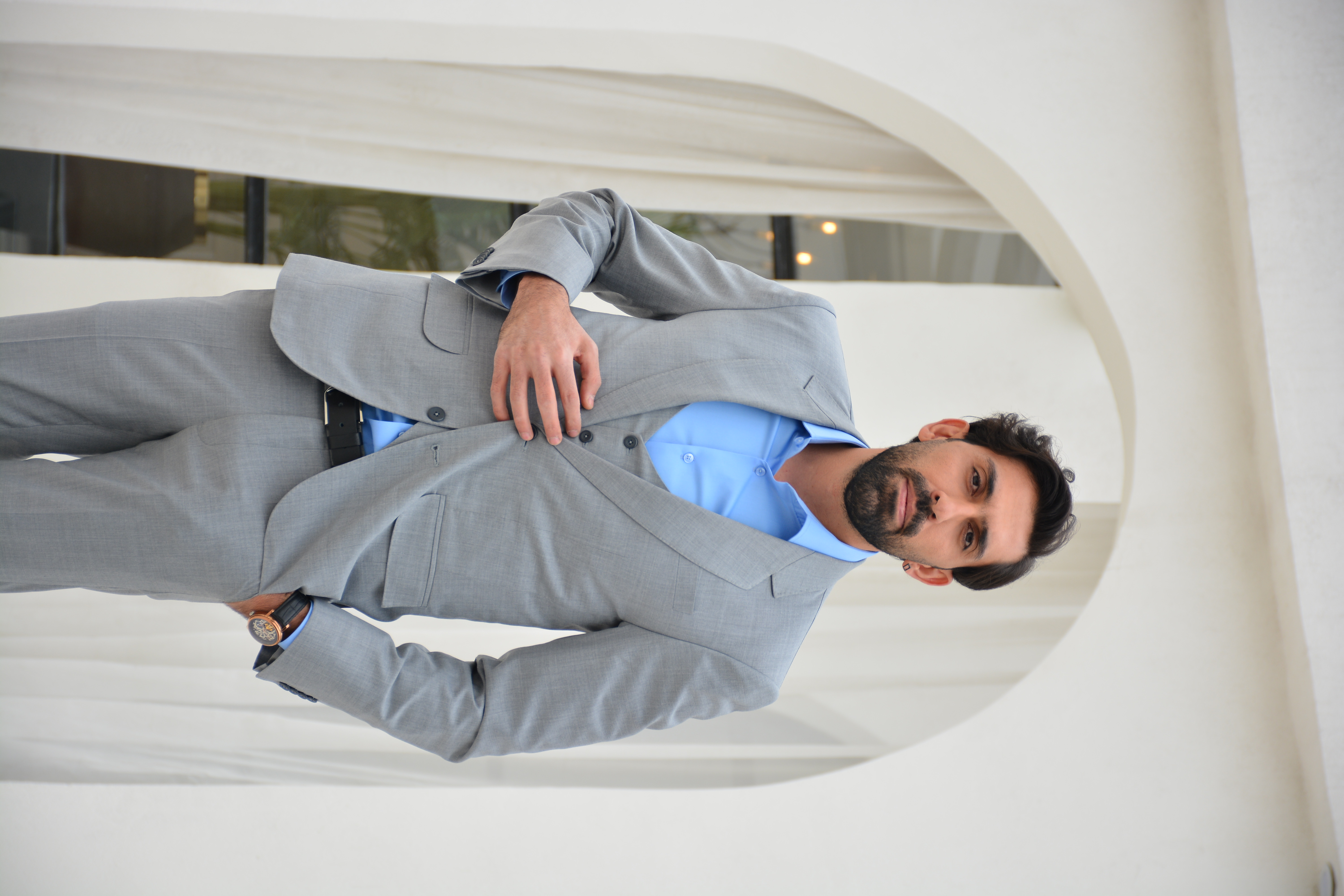 LIGHT GRAY SLIM-FIT TAILORED SUIT