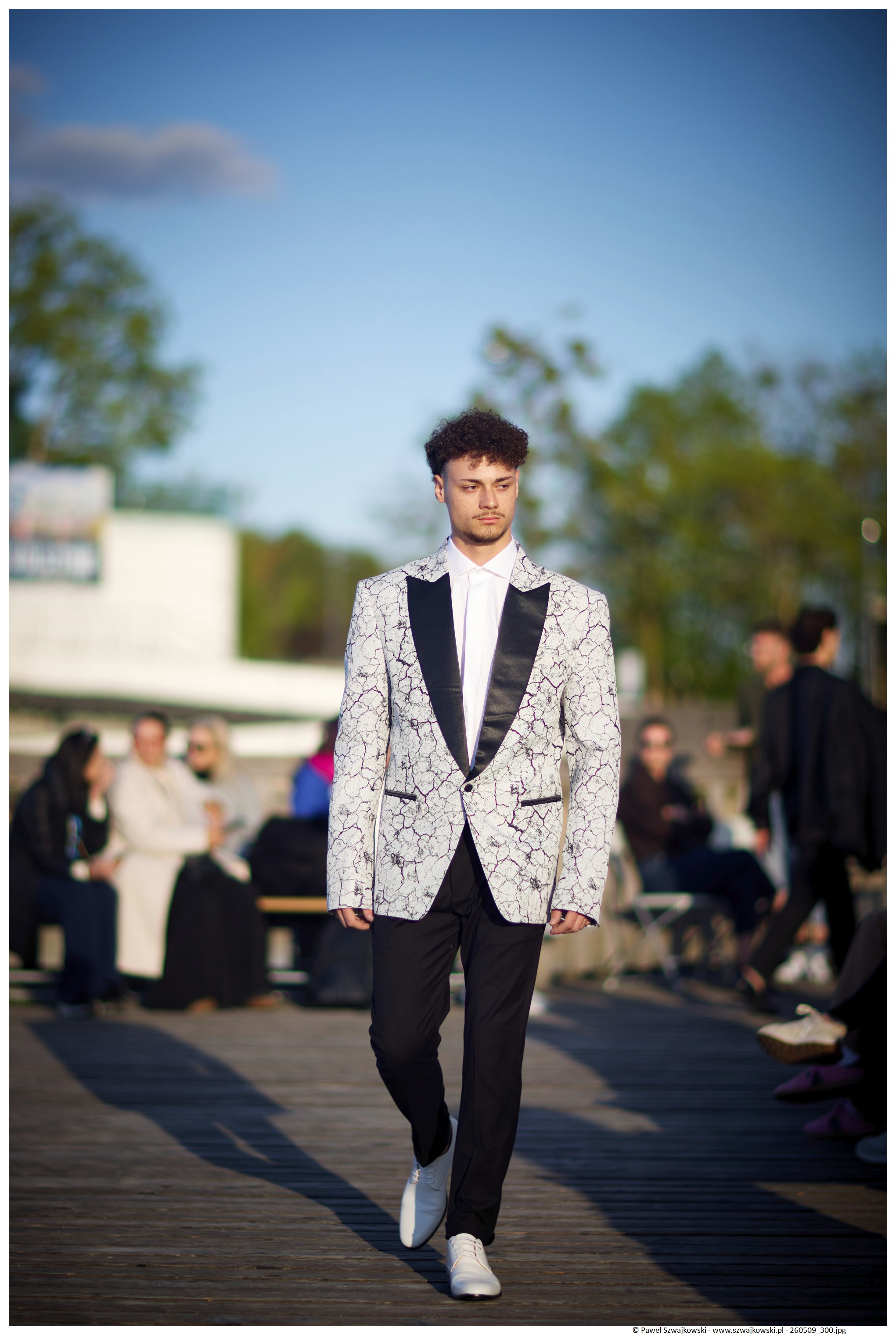 Marble Tuxedo