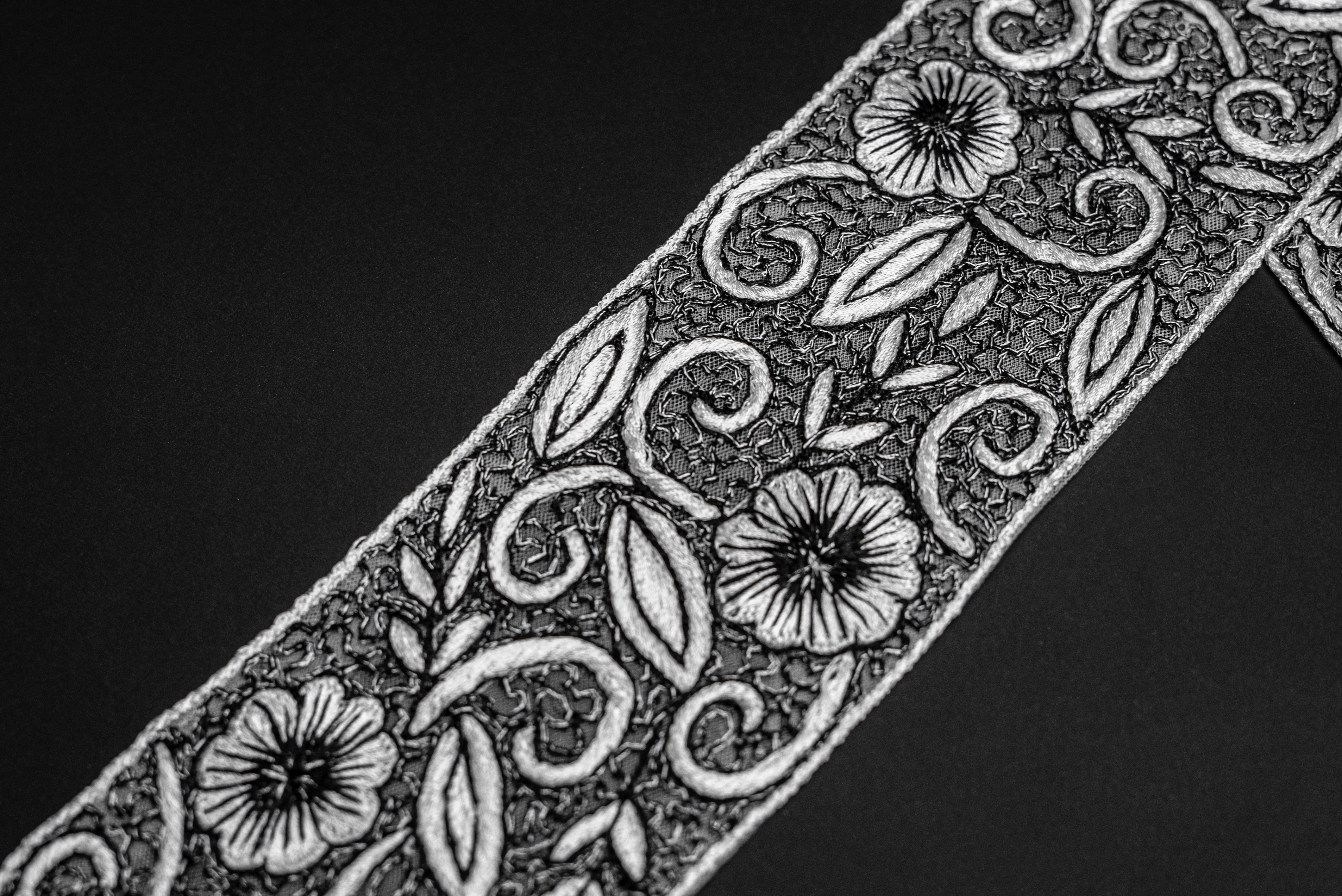 ORNATE VINE EMBROIDERED LACE TRIM