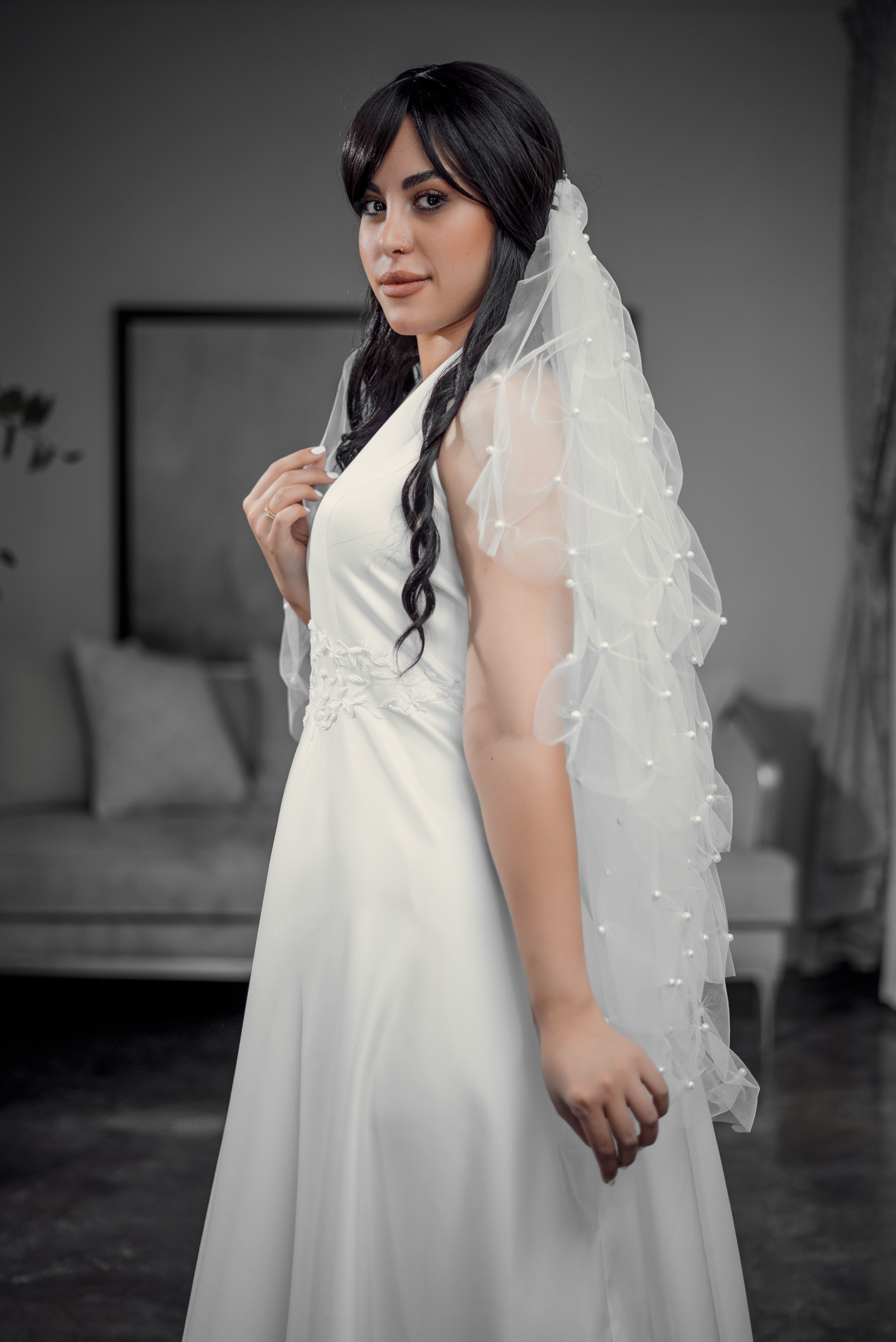 PEARL-EMBELLISHED TULLE VEIL