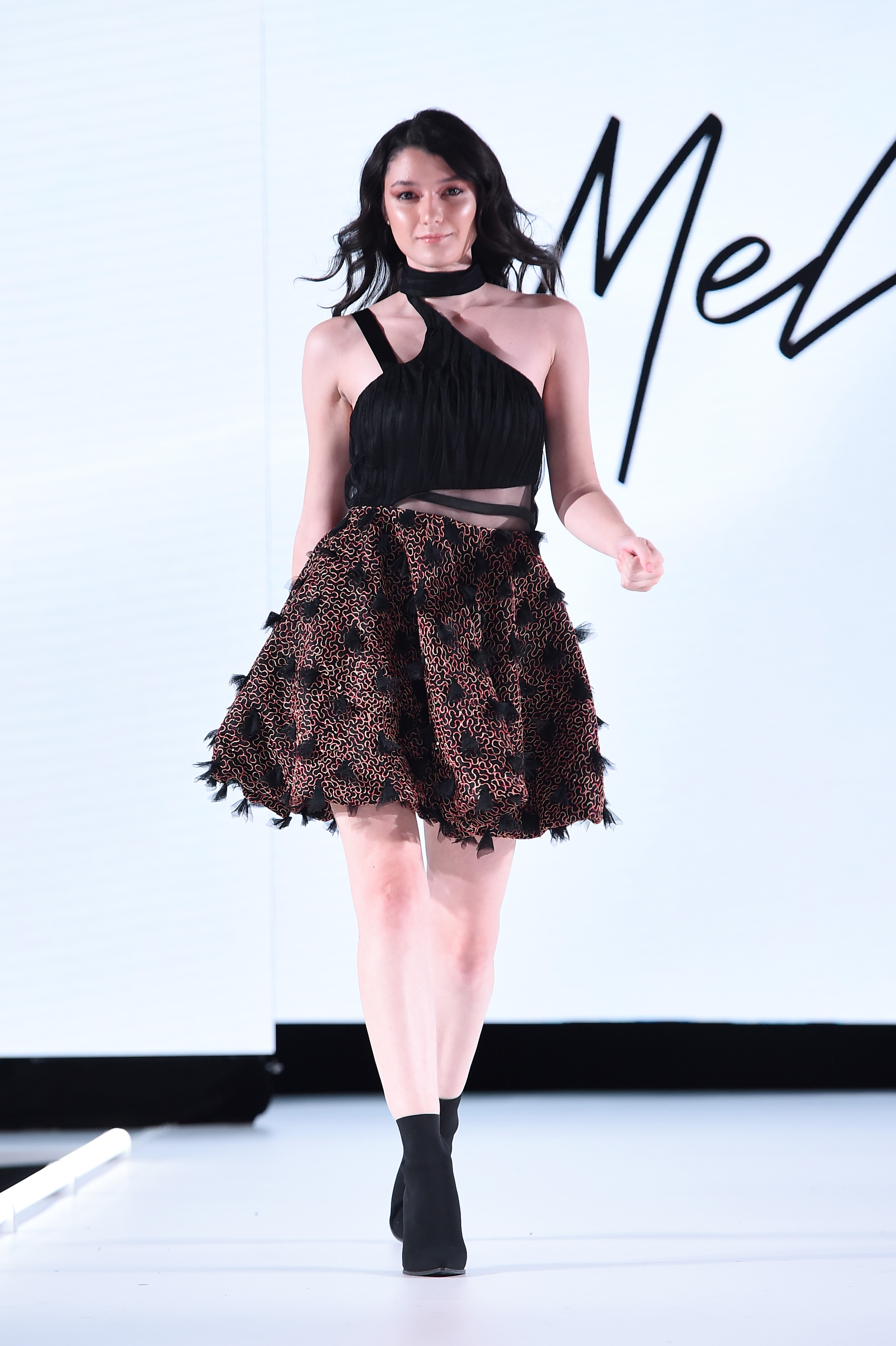 URBAN EDGE ASYMMETRIC SET